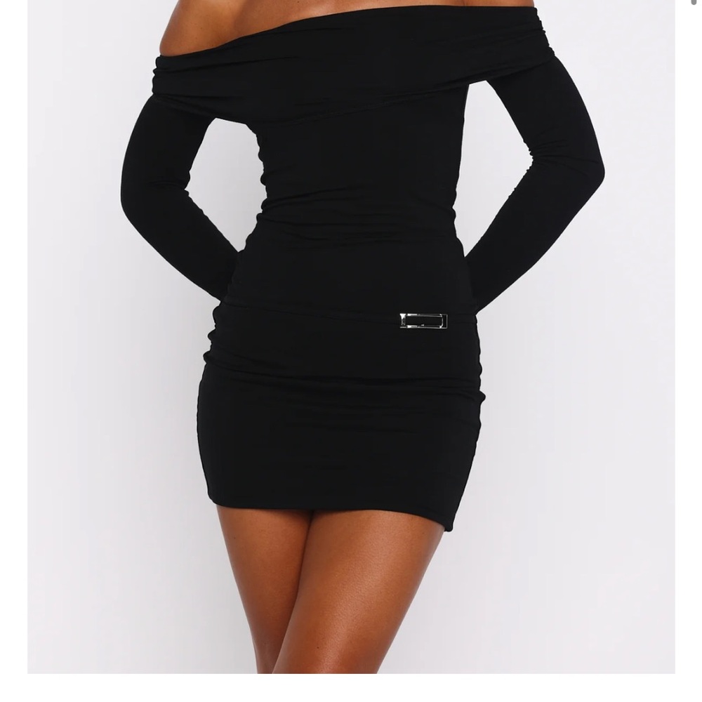 Elegant Black Off-Shoulder Dress / Show Me How Mini Dress - White Fox size S